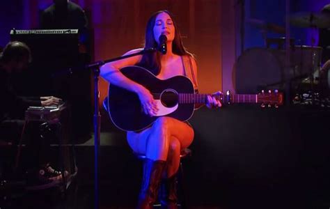 women singers naked|Video: Watch Kacey Musgraves' Powerful Nude  .